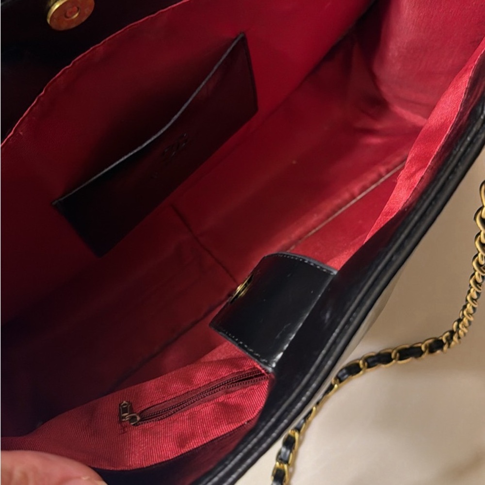 Black CC shopper tote dupe - Picture 4 of 5